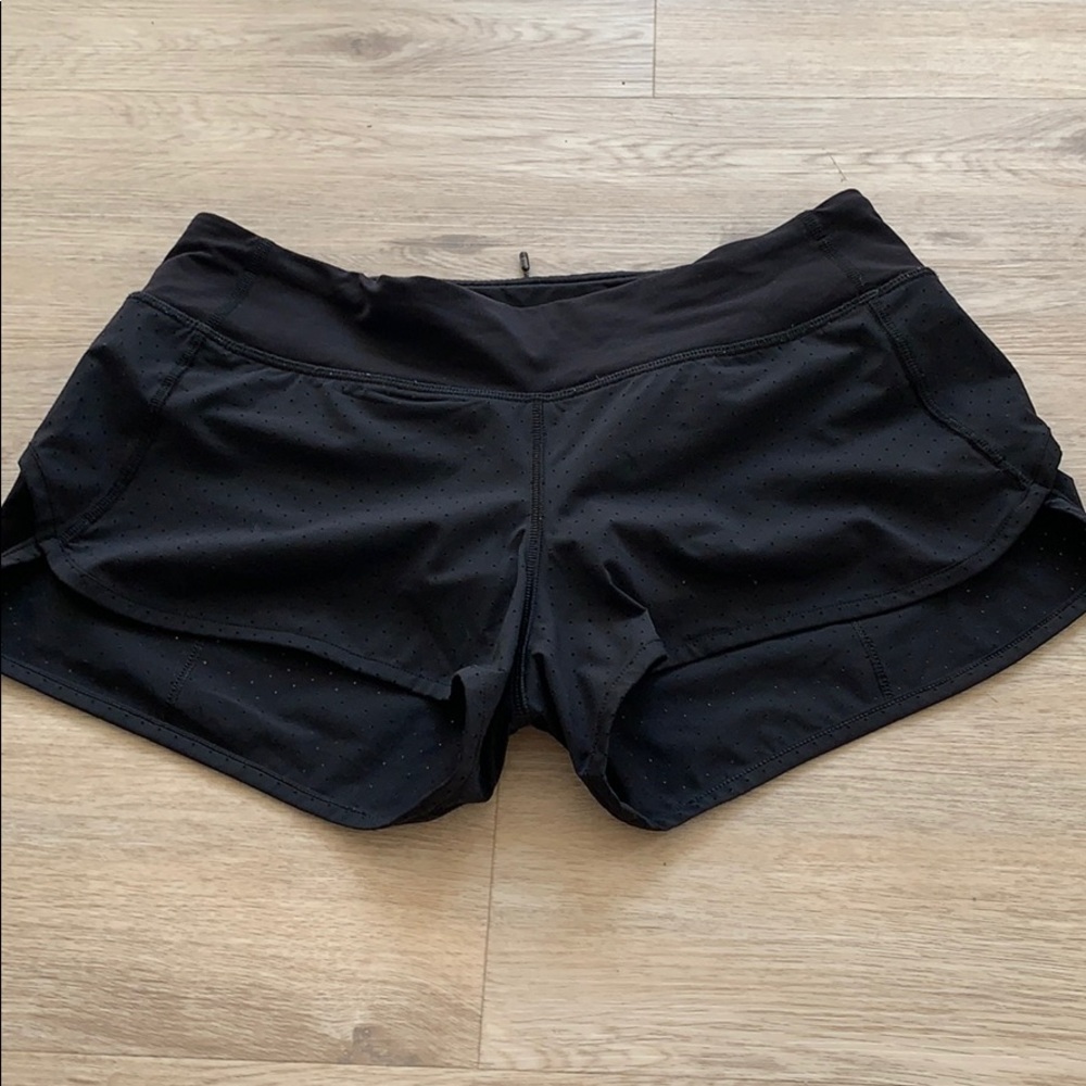 Lululemon shorts size 6